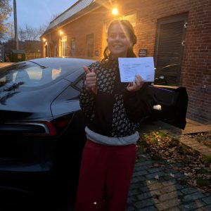 Tillykke til ny bilist — Boom! Kørekortet er dit! 🚗🔥
Du kørte en fejlfri prøve og har nu nøglerne til friheden. Stærkt gået! 🙌✨
Stort tillykke – vi ses på vejene! 🛣️💨